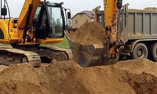 Выкопать яму экскаватором в Мелеузе от 917 руб. - 2Землекопа-Млз